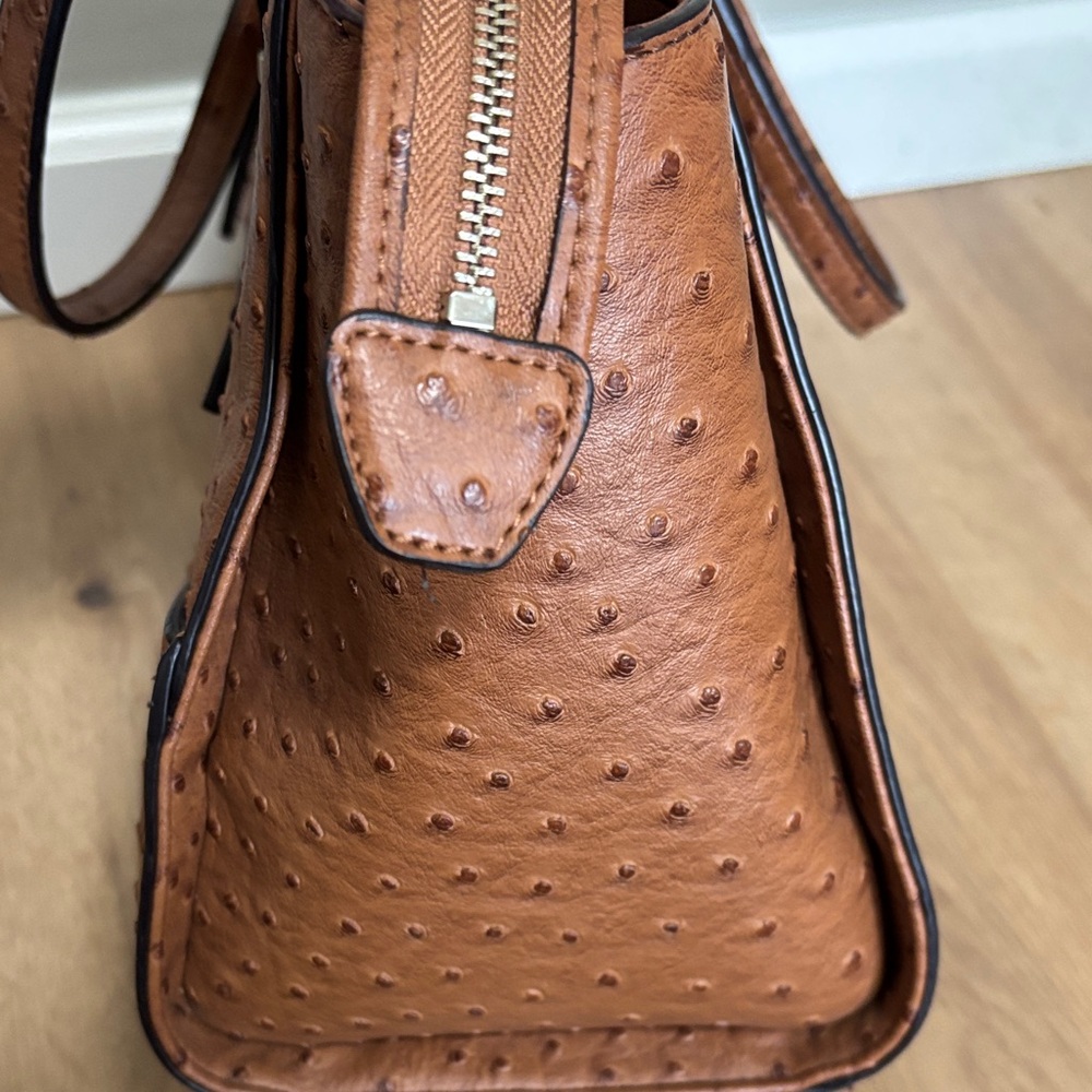 Guess Tan Shoulder Bag - Picture 5 of 7